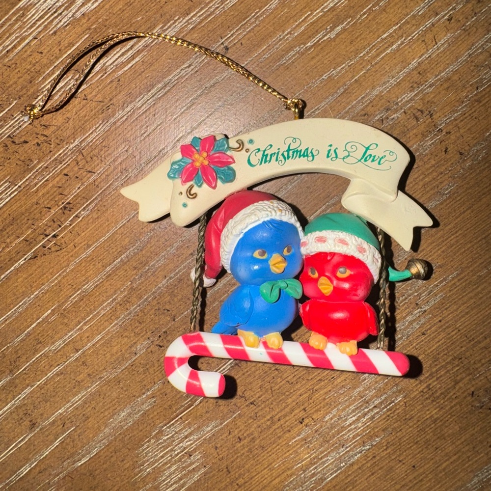 Mistletoe Magic Collection 1993 Ornament Birds on Candy Cane Christmas is Love‎